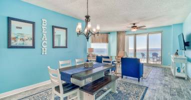 Dining with a view of the Gulf of Mexico