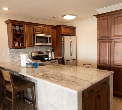 Kitchen with eat-in bar