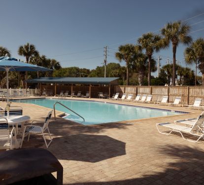 Stewart House - Boardwalk Pool 