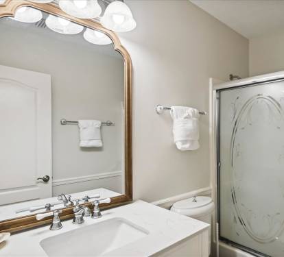 1st Floor - Shared Guest Bathroom