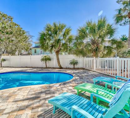 Soak up the Florida Sun in the Lounge Chairs